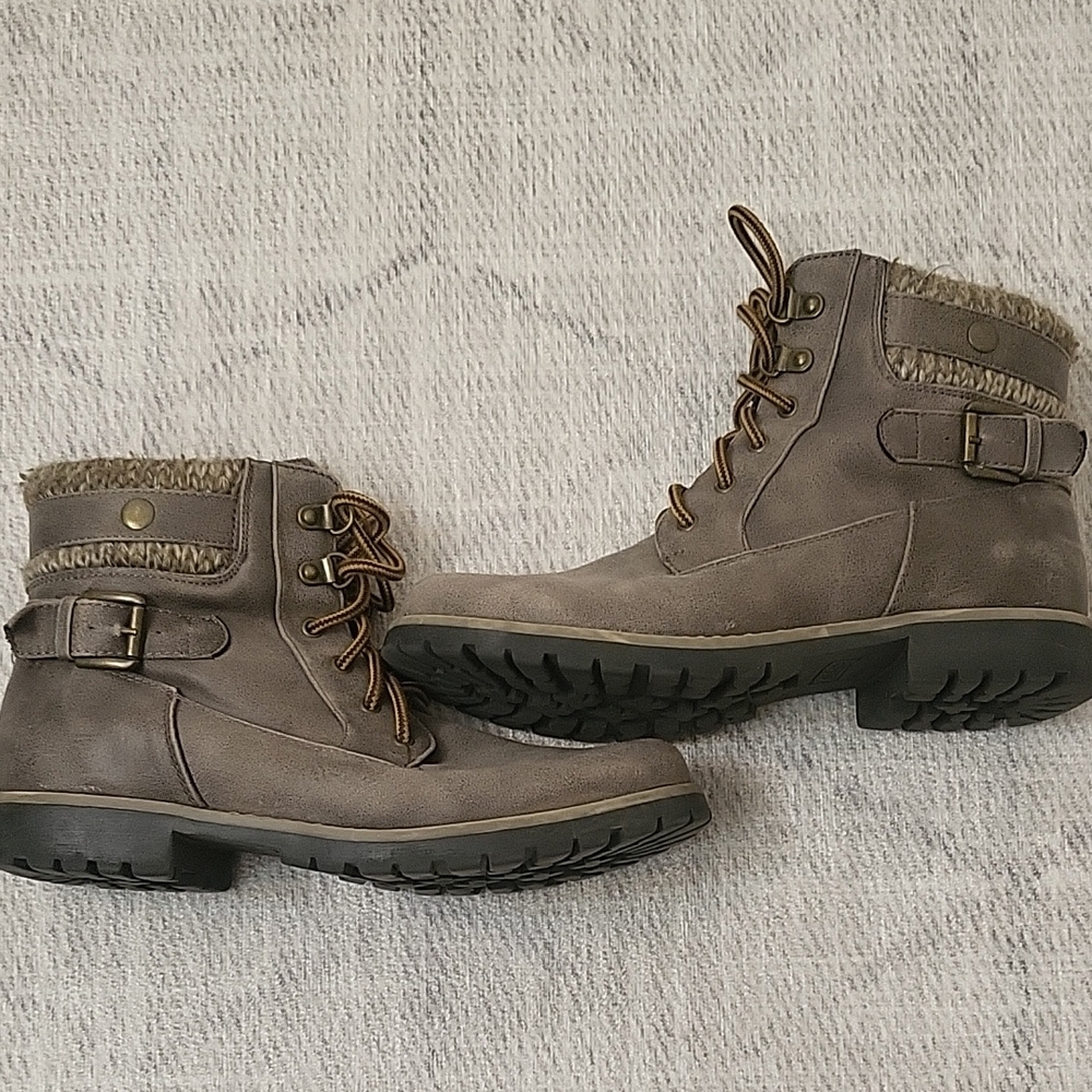 Cliffs By White Mountain Gray Ankle Boots with Fur Trim